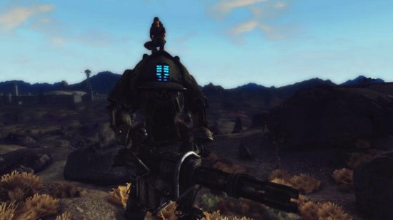 Fallout New Vegas Mods：Titanfallout Modの巨大なロボットの上に立っている男。
