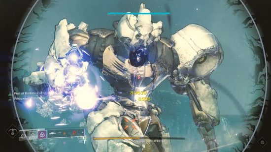 Destiny 2 Garden of Salvation Raid: Spilleren tager sigte på en enorm, gammel humanoidrobot