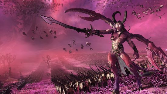 최고의 PC 게임 : Total War : Warhammer 3 -Slaanesh는 보라색 하늘을 향해 검을 지적합니다