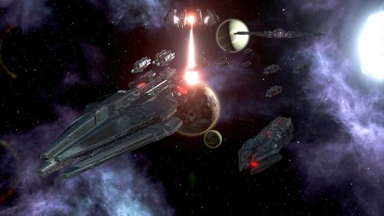 En flotta av fartyg i rymden, en planetmordare i bakgrunden i Stellaris