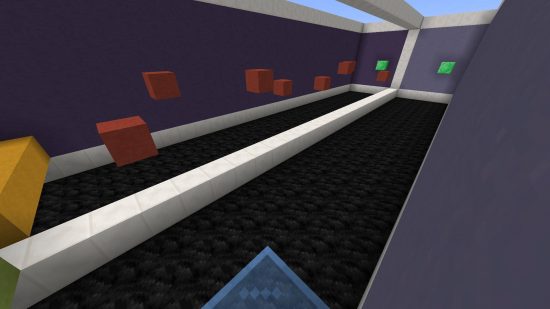 Najlepsze mapy Minecraft - pokój wypełniony czerwonymi blokami w hologramie Parkour