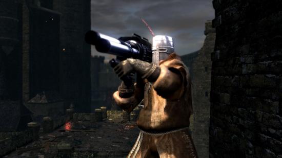 A Dark Souls player holds one of Halo's weapons thanks to the use of a mod