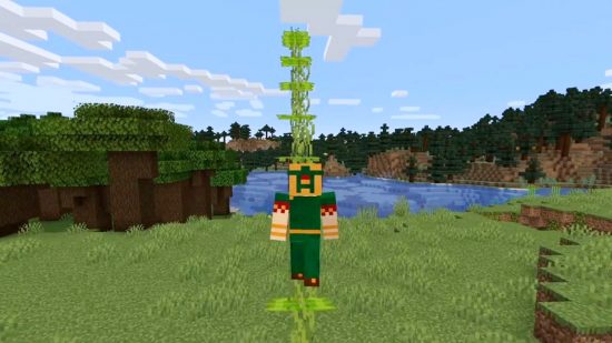 Minecraft Lush Gua: Tangga yang diperbuat daripada dripleaves, di mana seorang pemain memanjat tangga dan salah satu daun di bawah kaki mereka meleleh