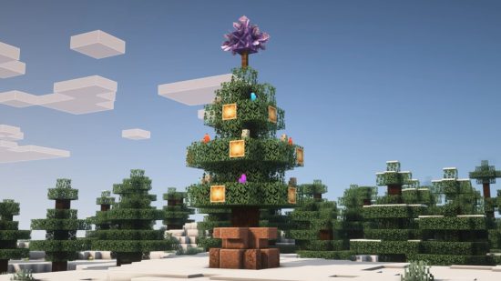 Minecraft Christmas builds: a cute vanilla Minecraft Christmas tree sits on the snow, topped with Amethyst