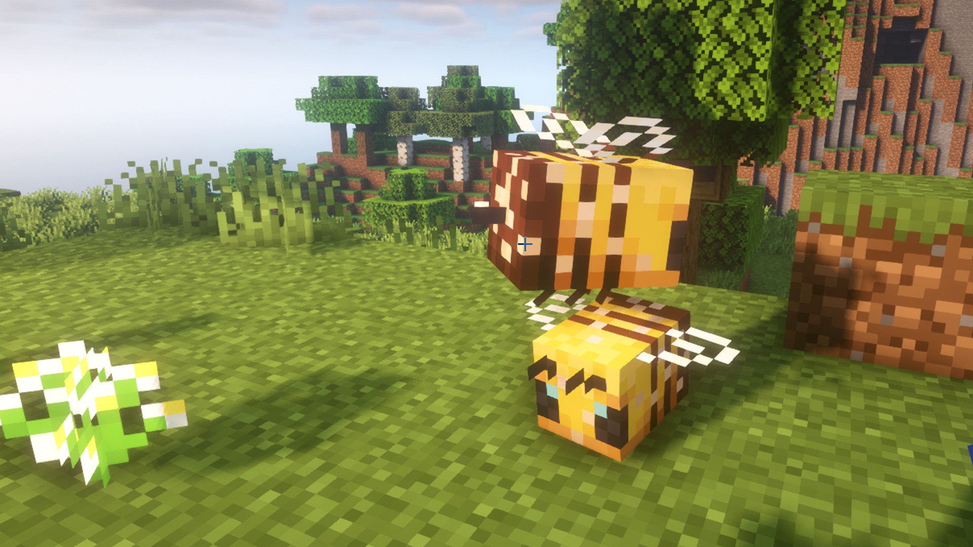 GROWING UP as a BEE in Minecraft! 