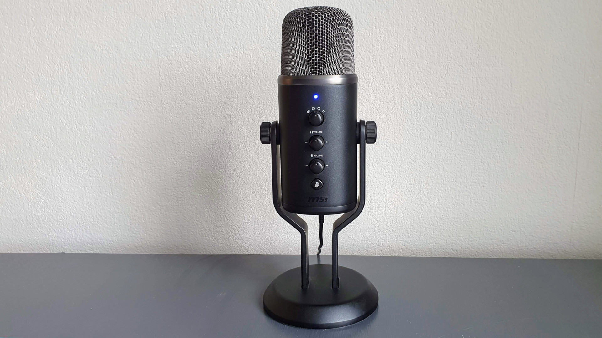https://www.pcgamesn.com/wp-content/sites/pcgamesn/2022/06/msi-immerse-gv60-gaming-microphone-review-f.jpg