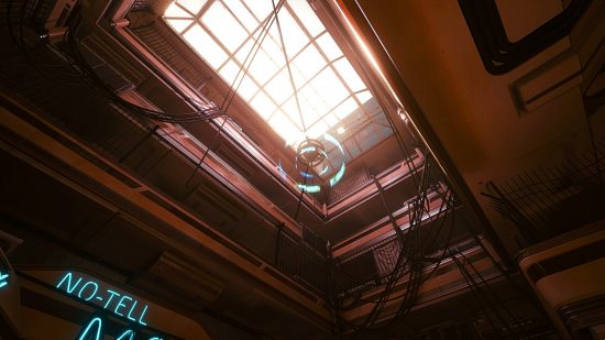 Cyberpunk 2077 mod No-Tell Motel: Looking up toward the brightly-lit skylight in the centre of the No-Tell Motel, several floors have balconies overlooking the lobby