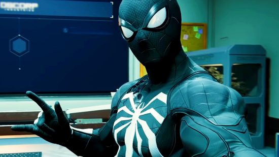 Marvel's Spider-Man mods PC - Spider-Man in the black Symbiote suit, taking a selfie in front of an Oscorp computer and throwing up the horns hand gesture