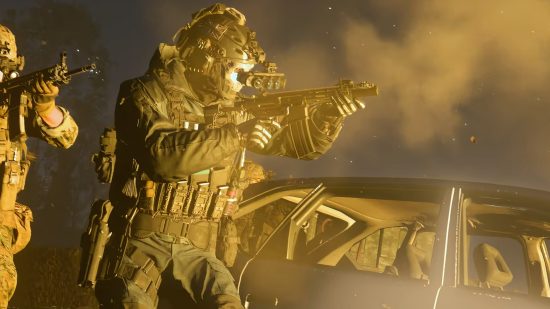 Modern Warfare 2 isn't just for Call of Duty pros, and that's great: Operators advance through a battlefield in Call of Duty: Modern Warfare 2