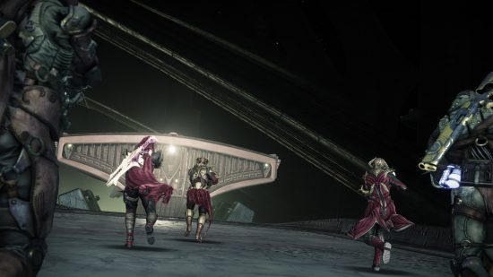 Best Destiny 2 King's Fall-wapens: verschillende Guardians staan ​​voor de ingang van de Dreadnought.