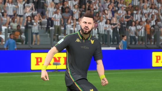 Best FIFA 23 kits: A player wearing the Venezia away kit on the pitch