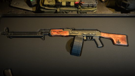 Best Modern Warfare 2 LMGs: The RPK sits in a cushioned gun case