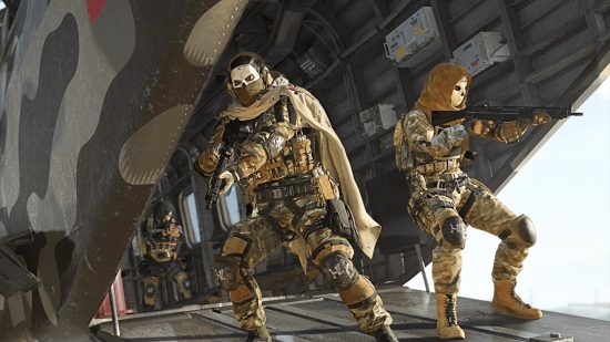 Modern Warfare 2 Prestige system and ranks explained: three soldiers wait to disembark their helicopter transport