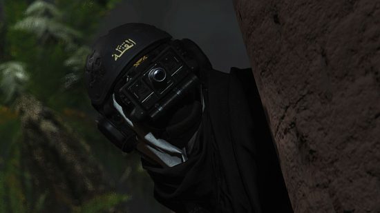 Modern Warfare 2 Spec Ops mission list: An Operator in the Spec Ops two-player multiplayer mode, dressed in stealth camo with a night vision camera strapped to his face while peering around a palm tree.