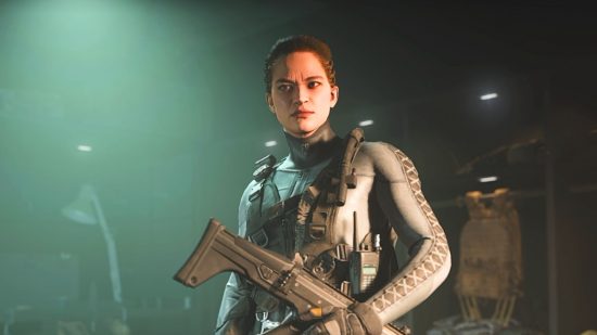 View KD Modern Warfare 2: a female operator in a wetsuit with a Scar rifle