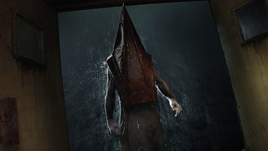 Silent Hill 2 system requirements: Pyramind Head, the iconic horror monster from the Silent Hill series, walks into a building from the rain