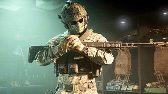 Best quickscope class in Modern Warfare 2: a soldier cradles a sniper rifle in their arms