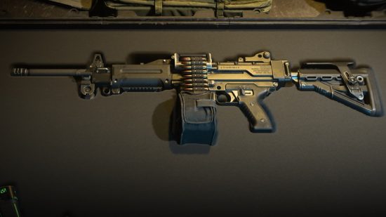 Best Modern Warfare 2 Sakin MG38 loadout: an LMG sits in a cushioned gun case