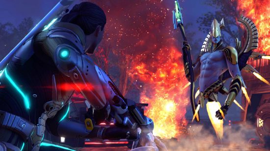 משחקי המחשב הטובים ביותר - XCOM 2: דמות שעומדת לירות באויב צף רובוטי