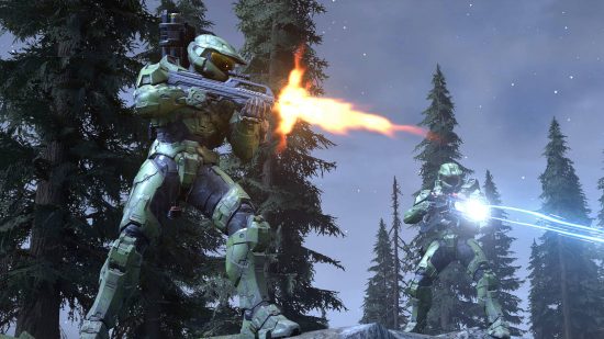 Halo Infinite multiplayer issues - two Spartans shooting off-screen enemies in a snowy forest.