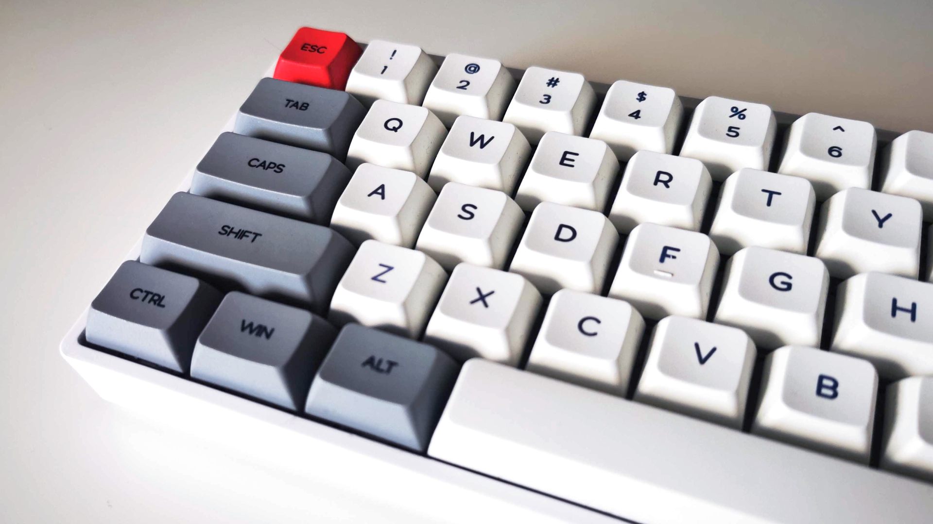 Best gaming keyboard: Close up of Epomaker SK61