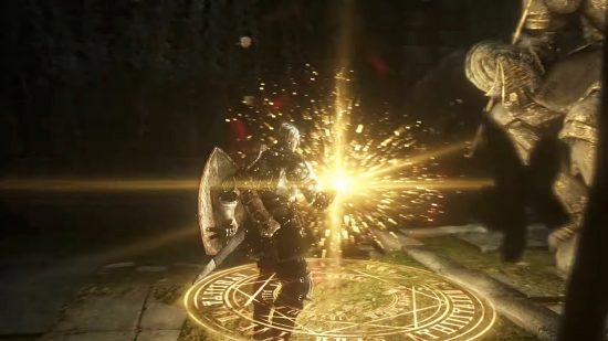 Dark Souls 3 mod Archthrones: A knight touches a golden phantom sword floating over a circle of power, and a spark of energy emanates from the point of contact