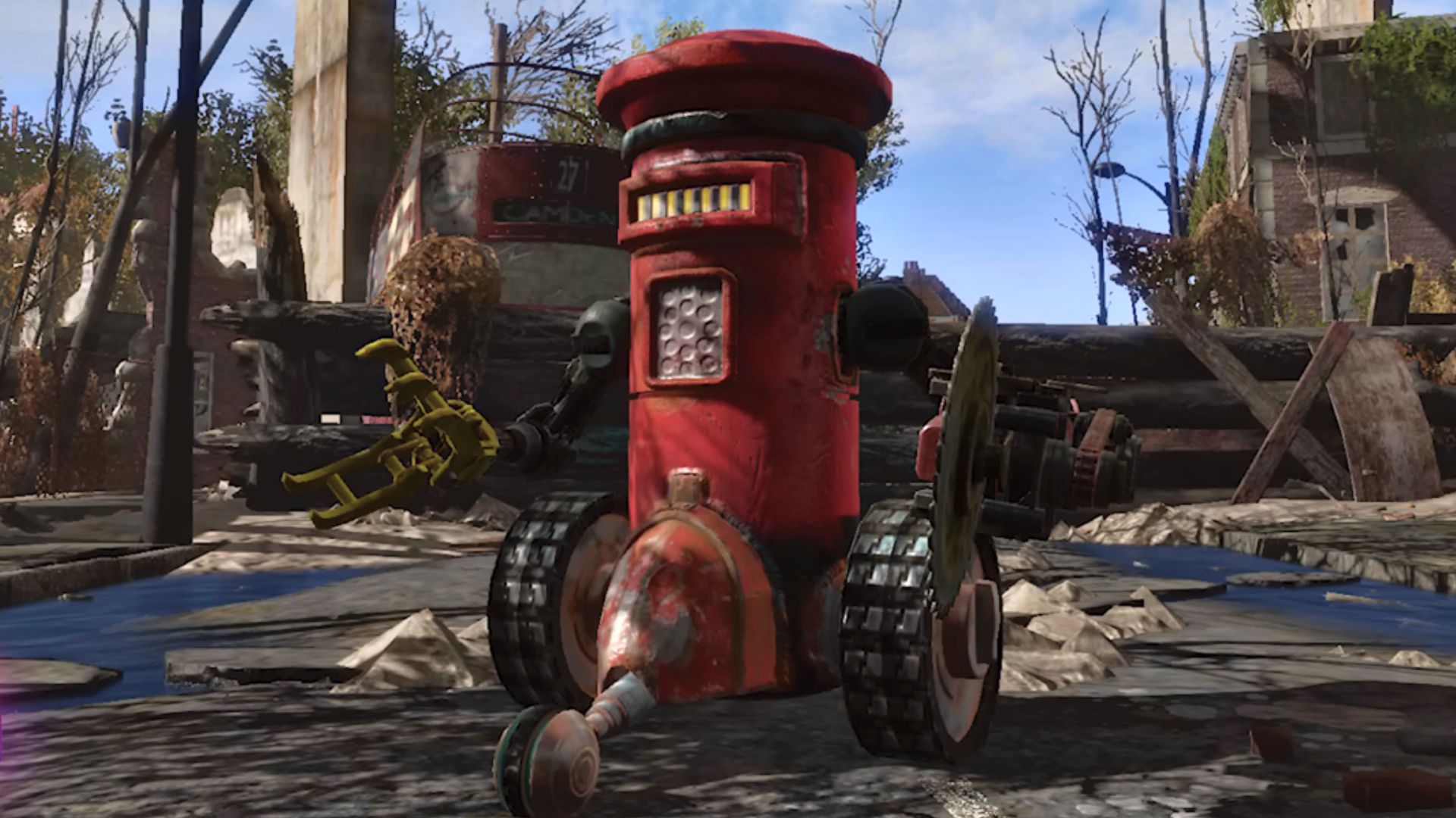 Fallout 4 mod Fallout London has killer post boxes and sea mines