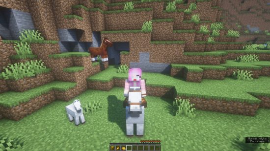 Minecraft horse guide: A player character rides a tamed horse, with the horse's health appearing in the HUD