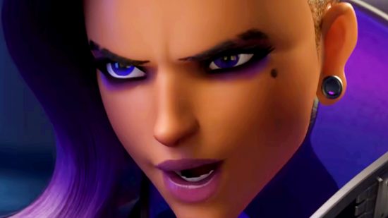 Overwatch 2 ultimate change - close-up of Sombra looking angry