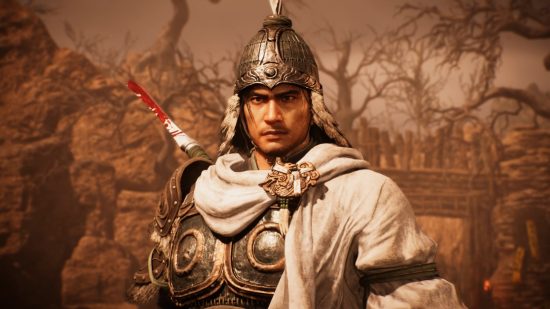 Wo Long Fallen Dynasty hands on: A high-ranking commander in metal armour and a white cloak in medieval China holds a bloodied spear