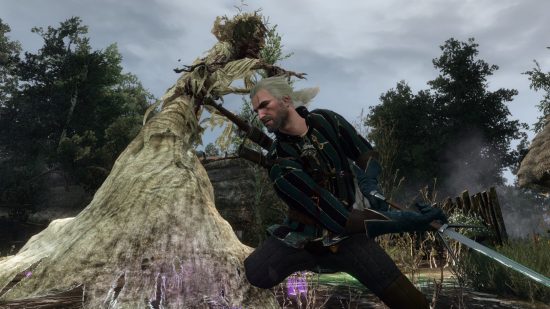 Witcher 3 patch 4.01: Geralt slashes at a noonwraith near a well, it's wearing a long white dress and its body is a decaying skeleton