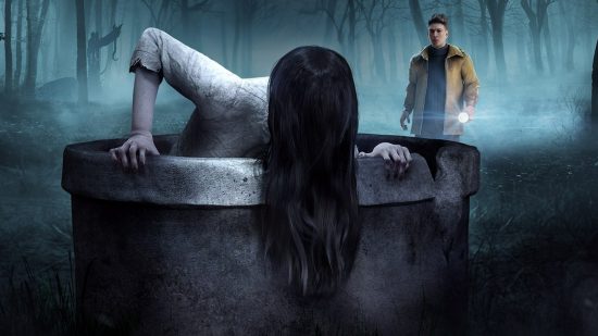 Dead by Daylight bug means you should fail generators, not fix them: A young woman wearing white with long black hair covering her face climbs out of a pipe in an abandoned forest while a man wearing a brown jacket looks on in horror