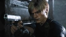 Resident Evil 4 best weapons: Leon Kennedy, the protagonist of Capcom's action horror game, points his handgun at a group of Ganados.