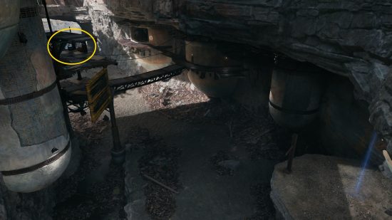 A yellow circle shows the next Cal Kestis cosmetics on a high up ledge