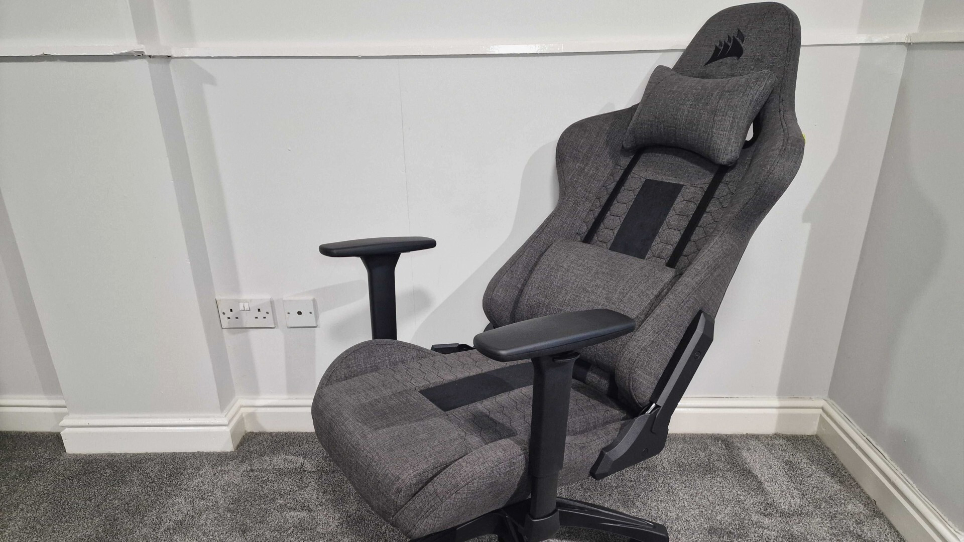 Corsair TC100 Relaxed review: A gaming chair, the backrest is reclining at an acute angle