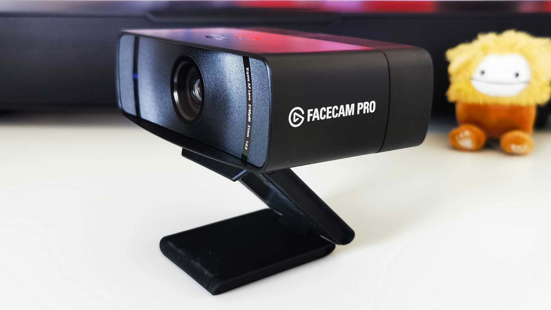It's Good. REAL Good! Elgato Facecam Review & Camera Hub Settings 