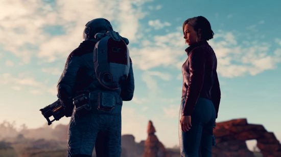 Sarah Morgan y el personaje del jugador se encuentran en medio de un paisaje alienígena desolado, aparte, pero claramente tienen algún tipo de corazón en una búsqueda romántica de Starfield