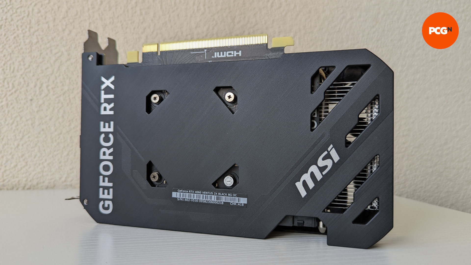 Nvidia GeForce RTX 4060 Revisão: a placa traseira da versão MSI Ventus 2x OC da GPU