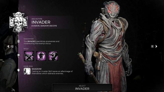 The Remnant 2 Invader archetype character creation screen, showing the player in a full-coverage, alien tech set of armor.