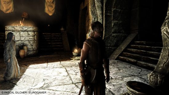 Una captura de pantalla de los efectos de RTGI trabajando dentro de Skyrim.