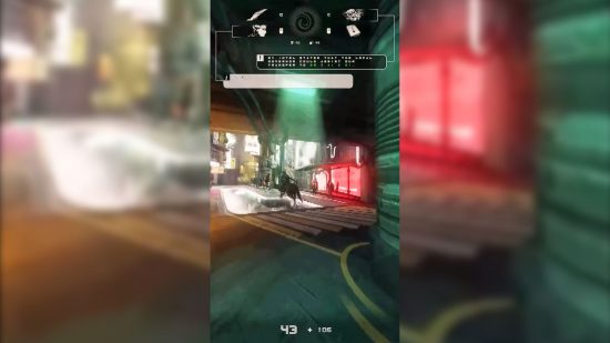 Doom Qyaria: In-Game-Aufnahmen einer Science-Fiction-Stadt mit einem Mann, der auf einem Pferd die Straße entlang reitet