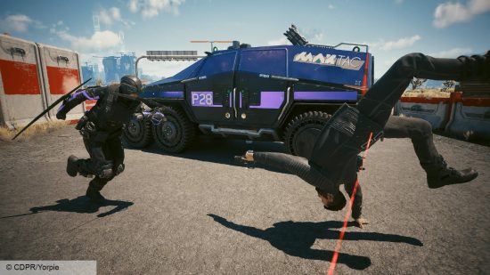 Cyberpunk 2077 mod police: a man does a flip to avoid a red laser sight, while aiming his gun at a man with two metal swords coming from his arms