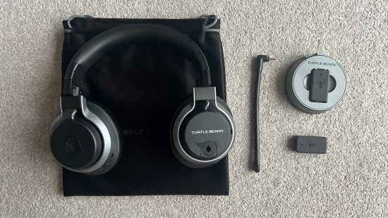 The contents of the Turtle Beach Stealth Pro box
