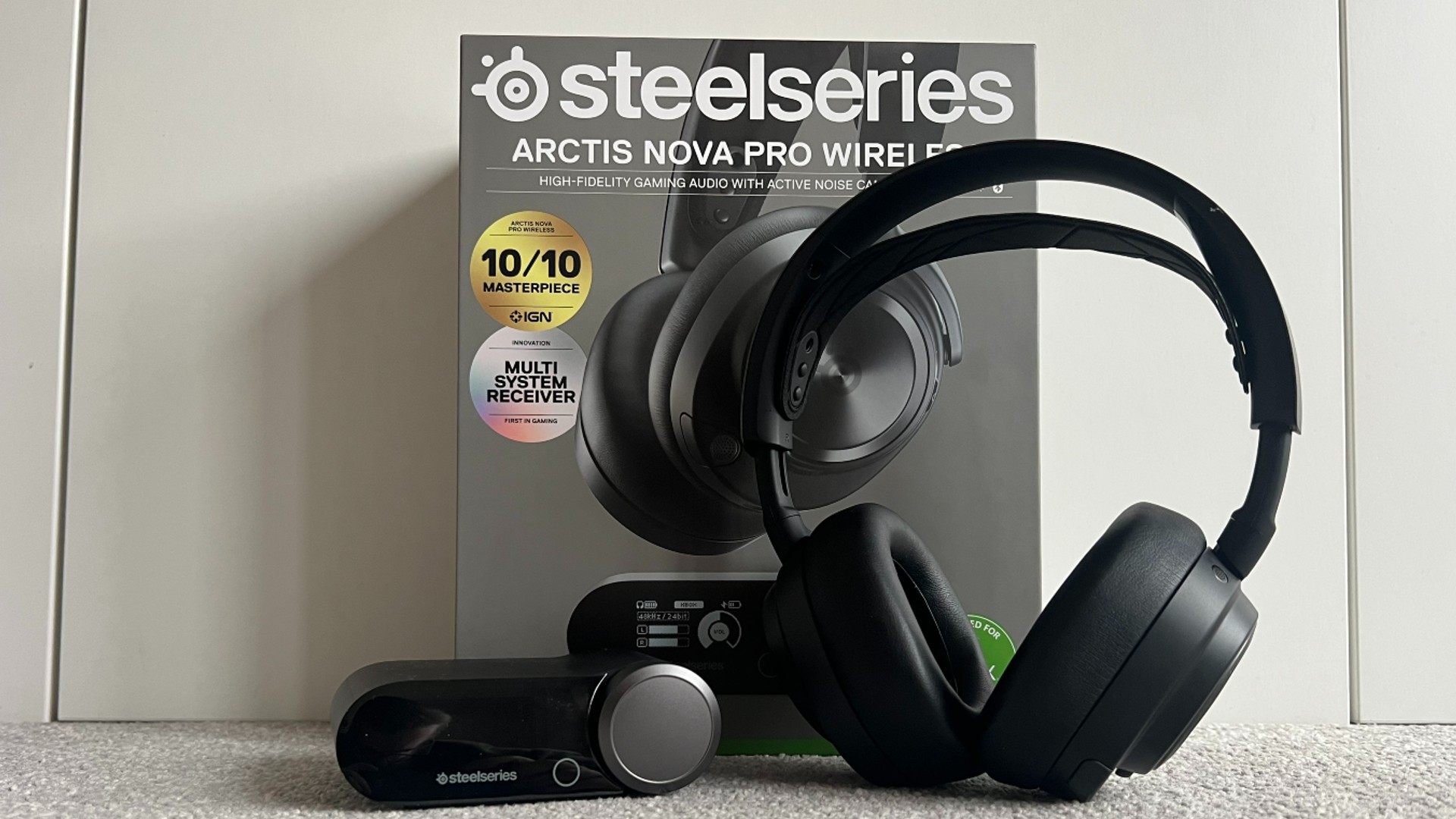 SteelSeries Arctis Nova Pro Wireless - Multi-System Gaming Headset