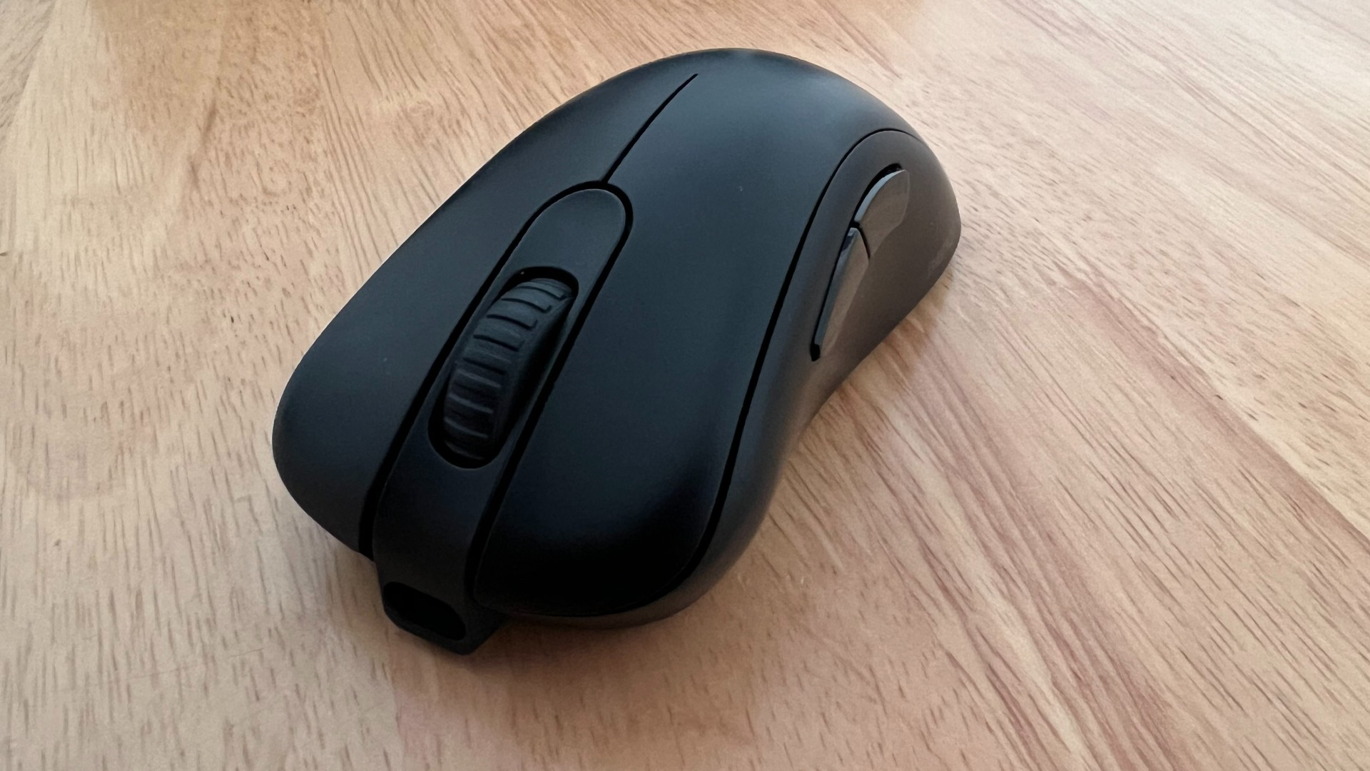 Zowie EC2-CW gaming mouse review – peak esports performance