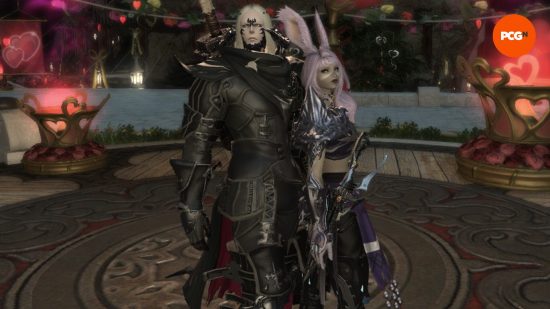 Final Fantasy 14 I hate MMORPGs: two characters in armor stood next to one another