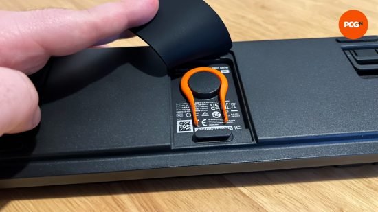 An image of the concealed key puller in the steelseries apex pro mini