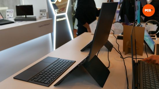 Asus Zenbook Duo preview 05 flip down stand