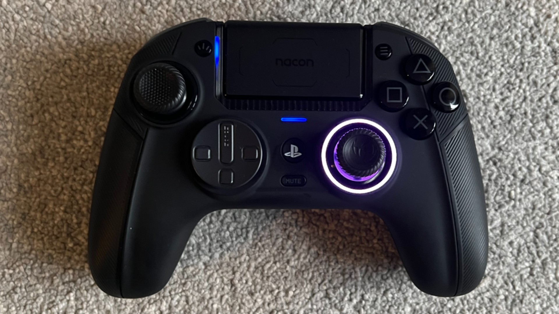 Nacon Asymmetric Wireless Controller review: Switches things up without  losing what makes the DualShock great