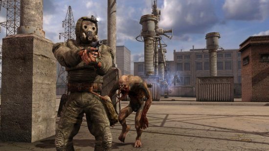 A mutant sneaks up on the player in Stalker: Call of Pripyat, one of the best games like Fallout.